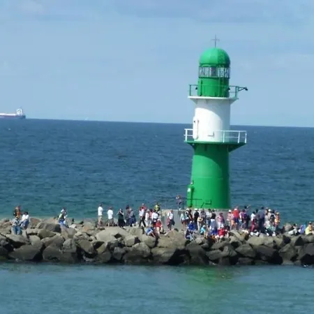Birnbom Warnemuende Lejlighed *